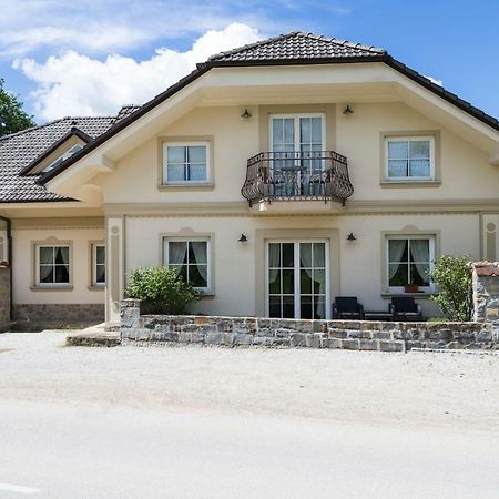 Guesthouse & Apartments Pri Stani Zerovnica Luaran gambar