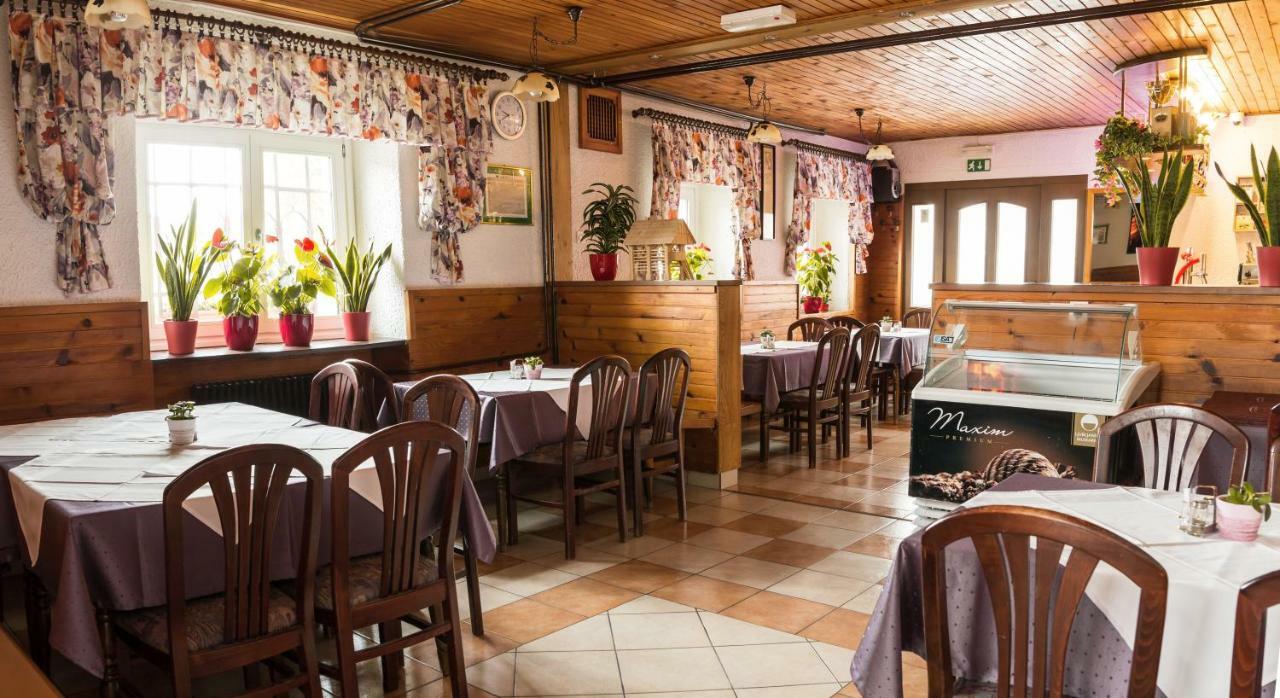 Guesthouse & Apartments Pri Stani Zerovnica Luaran gambar
