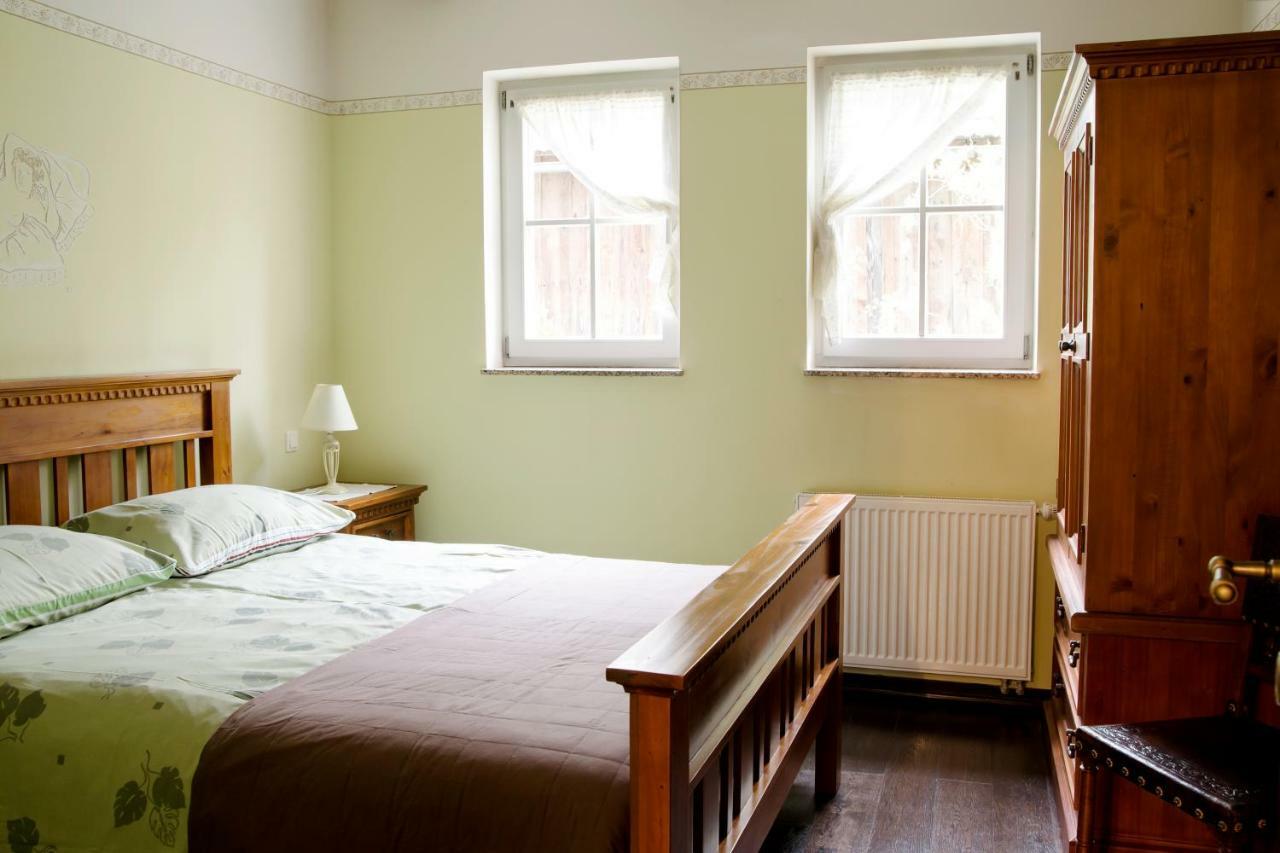 Guesthouse & Apartments Pri Stani Zerovnica Luaran gambar